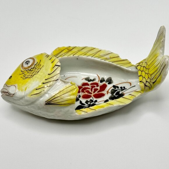 Antique Chinese Hand-Painted Fish Shaped Ceramic Dish Qing Dynasty Yellow - Picture 1 of 10